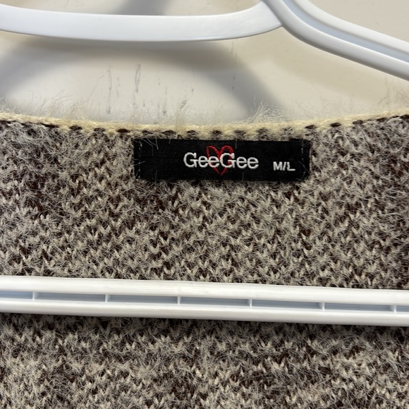 GeeGee Geometric Cardigan - Picture 3 of 5